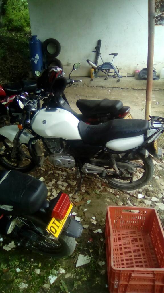 Se Vende Moto Suzuki Gs Modelo 2015