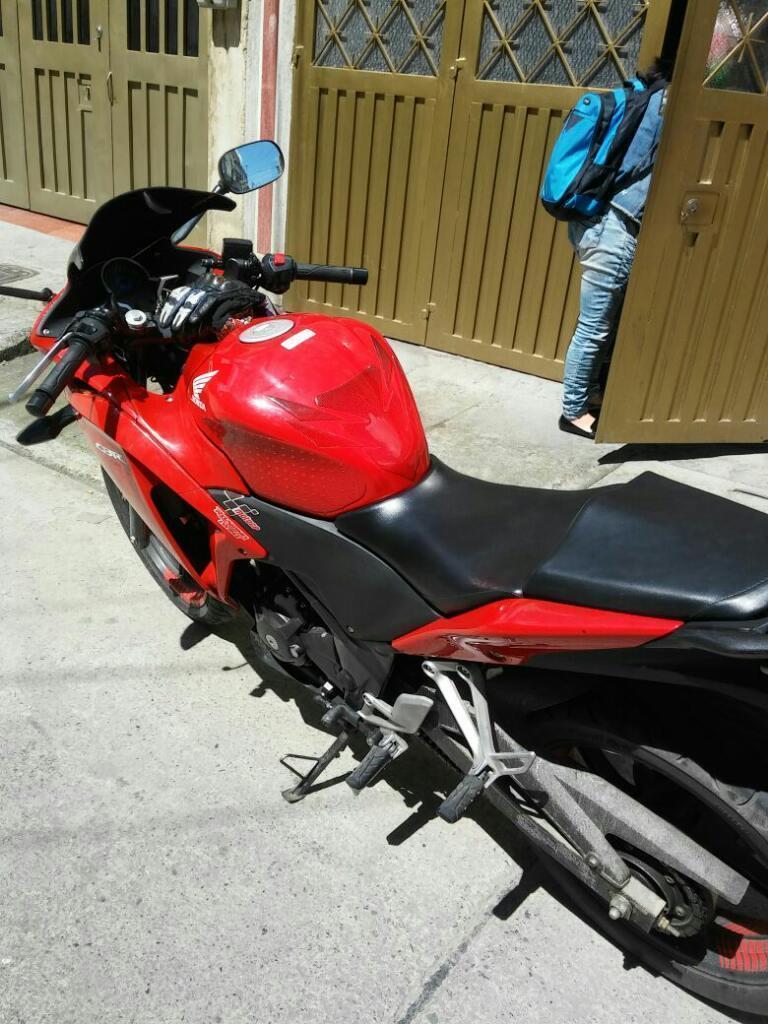 Honda Cbr 250 Std. Mod 2015. 16000 Kms