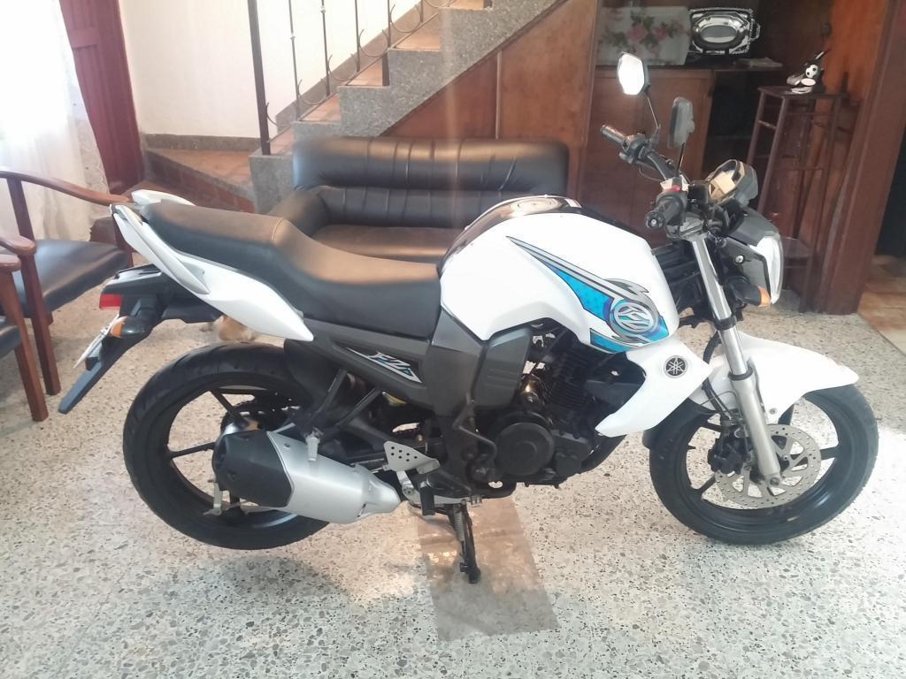 fz 16 modelo 2014 , único dueño , papeles nuevos , traspaso inmediato