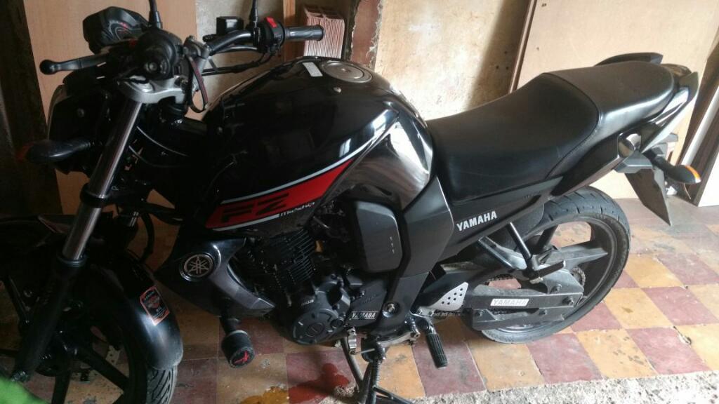 Vendo Moto Yamaha Fz en Excelente Estado