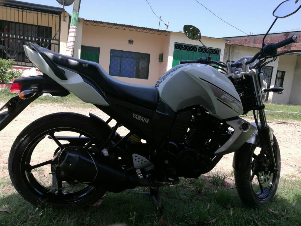 Vendo Moto Yamaha Fz