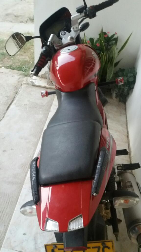 Moto Pulsar 220