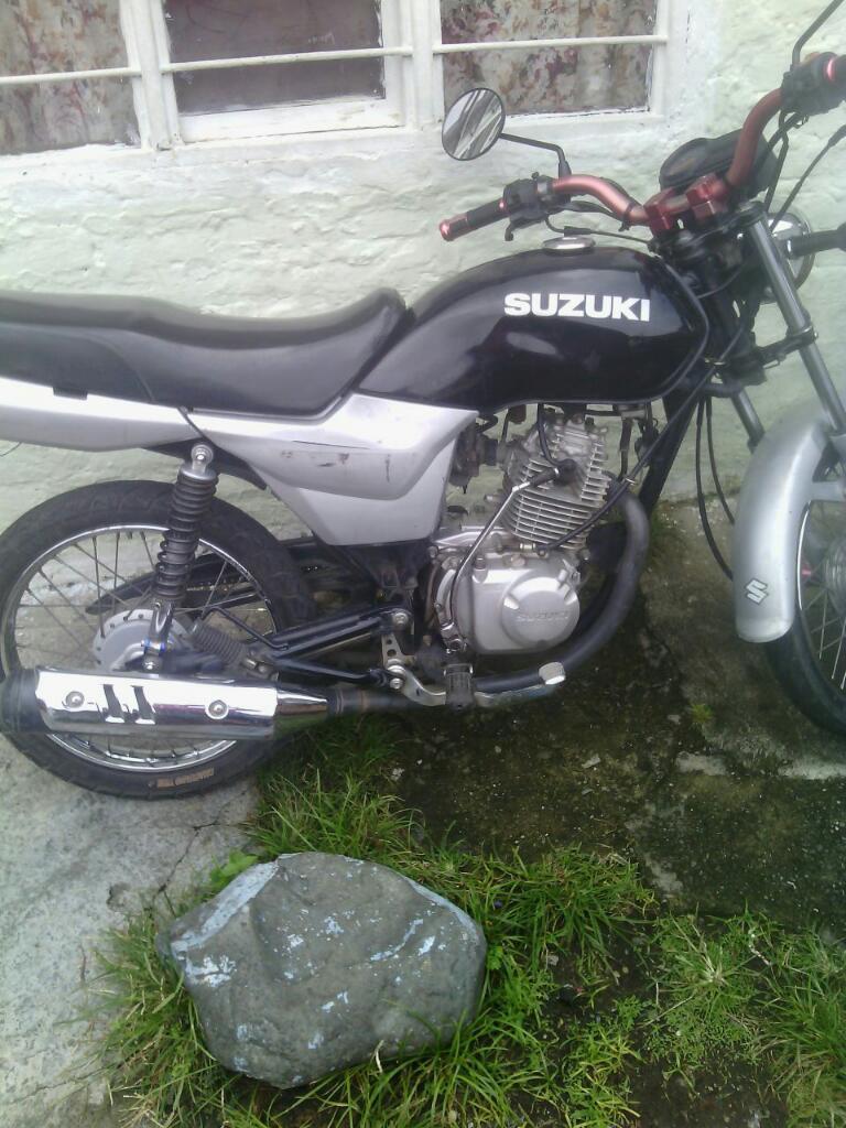 Moto Ax 4 Suzuki