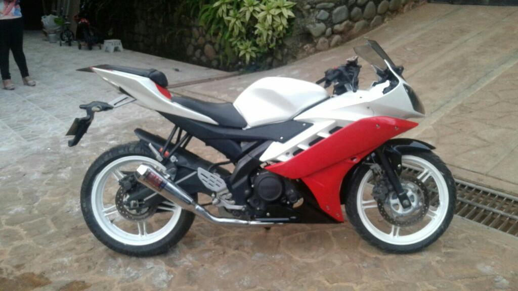 Moto Yamaha R15 Como Nueva