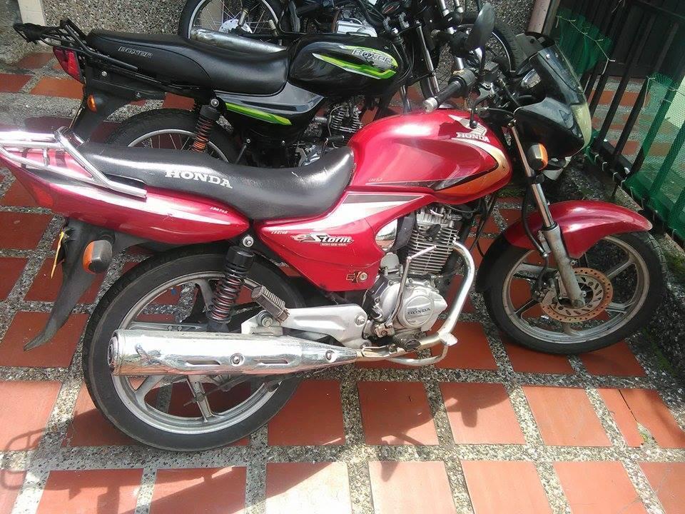 HONDA STORM MOD 2008 SOAT POR UN MES MUY BN MOTOR EN 1180000