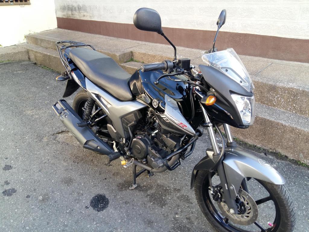 SZR Yamaha 153 cc modelo 2016 con 6.000 Kms