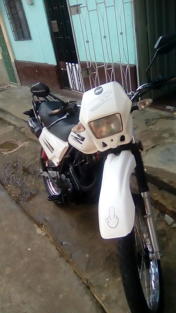 Vendo Moto Akt. Tt. 150