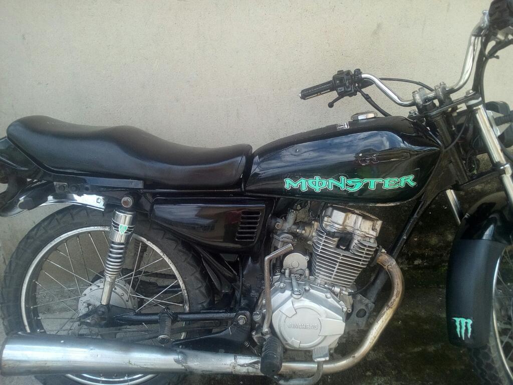 Vendo Moto Varata