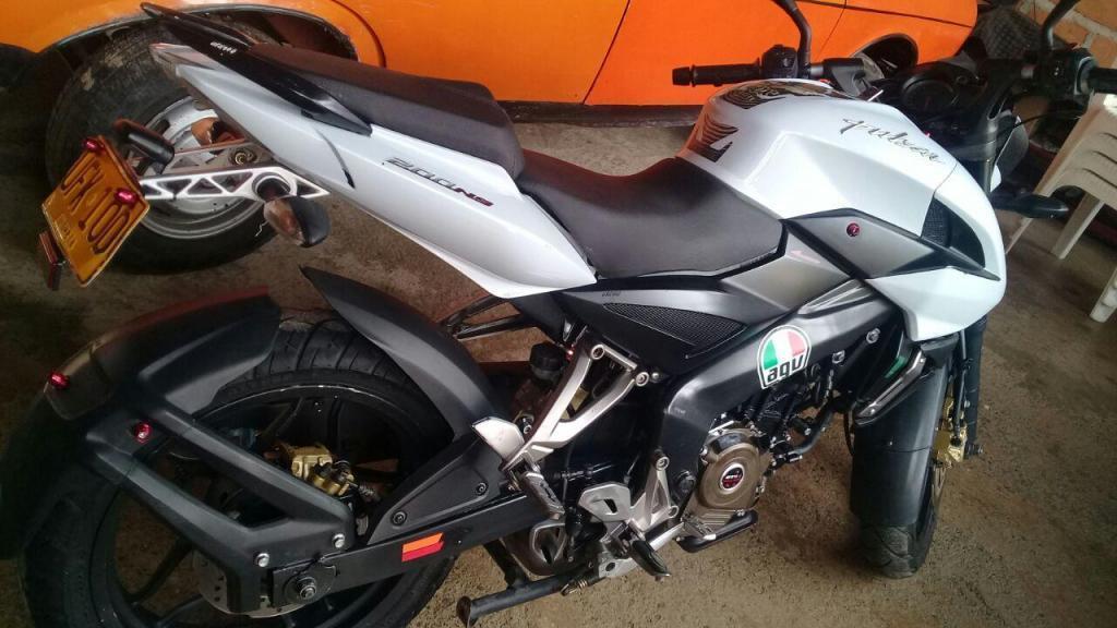 Gangazo!!!!! se vende espectacular moto pulsar ns 200