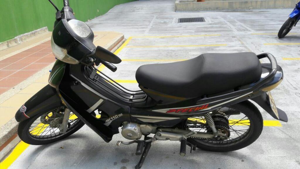 Vendo Moto Akt Model 2008 Recibo Bitcoin