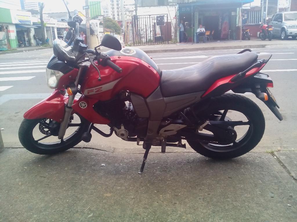 Moto Fz Muy Buena