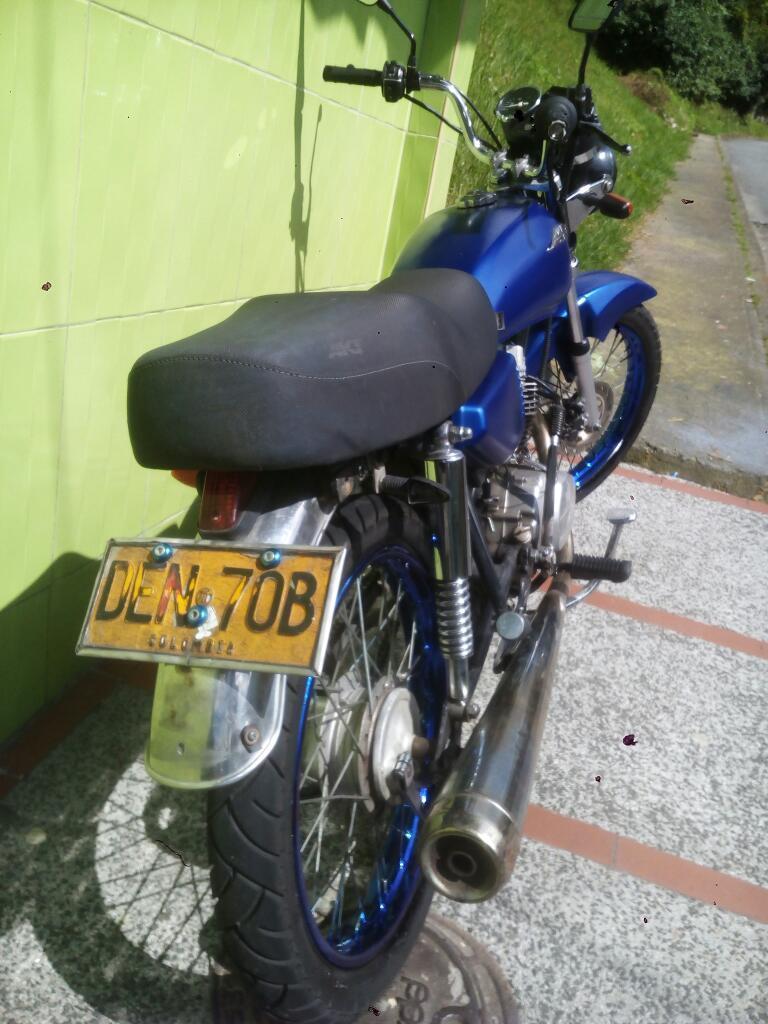 Vendo O Permuto Akt 125
