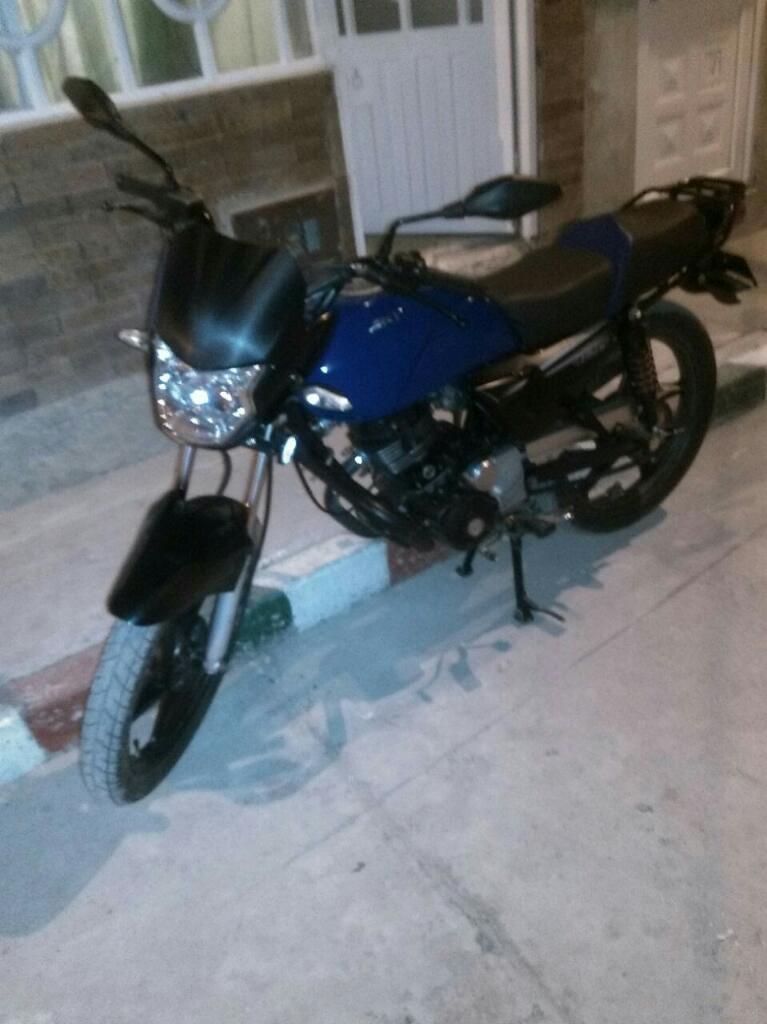 Vendo Moto Akt 125 .modelo 2012