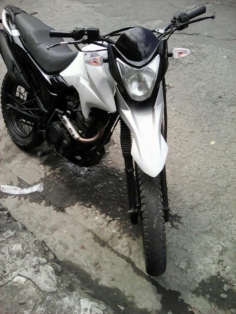 Vendo Akt Tt 125 Modelo 2014