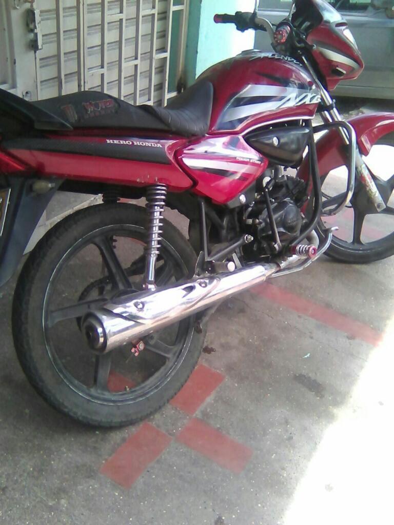 Hermosa Moto Honda