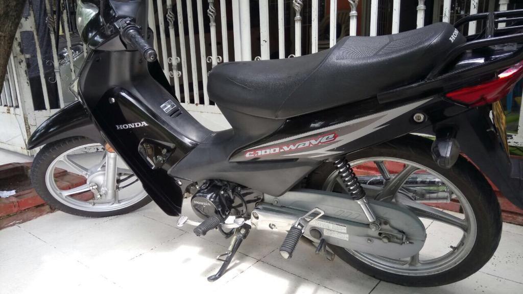 Se Vende Moto llamar al 3153974314