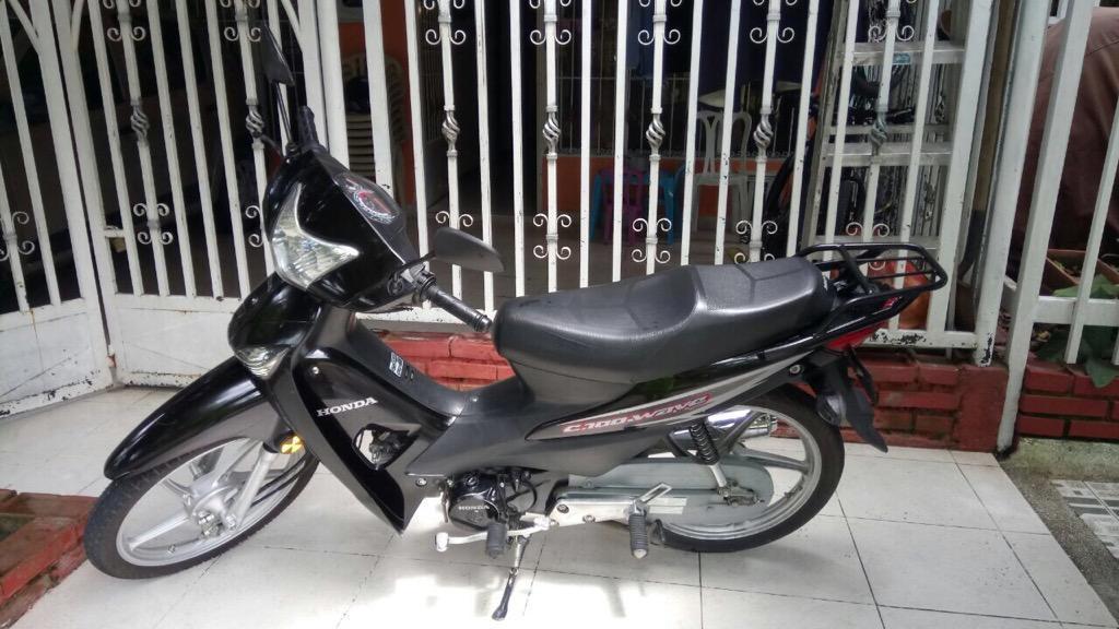 Se Vende Moto llamar al 3153974314