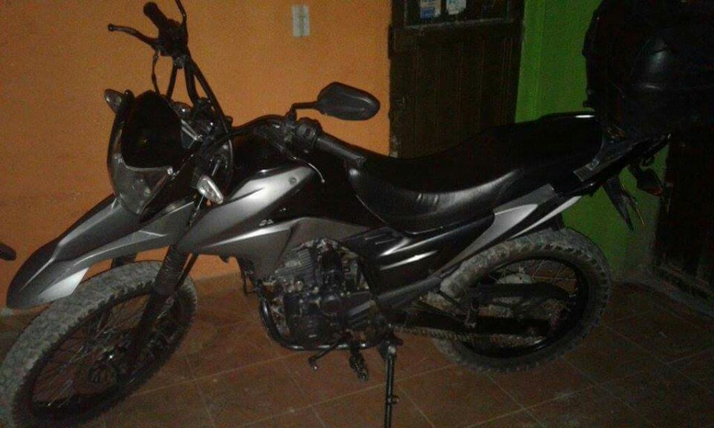 Vendo Moto Akt 150