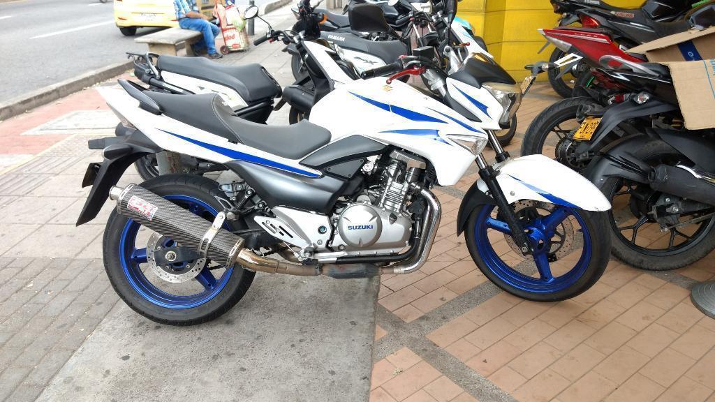 Vendo Moto Suzuki Inazuma