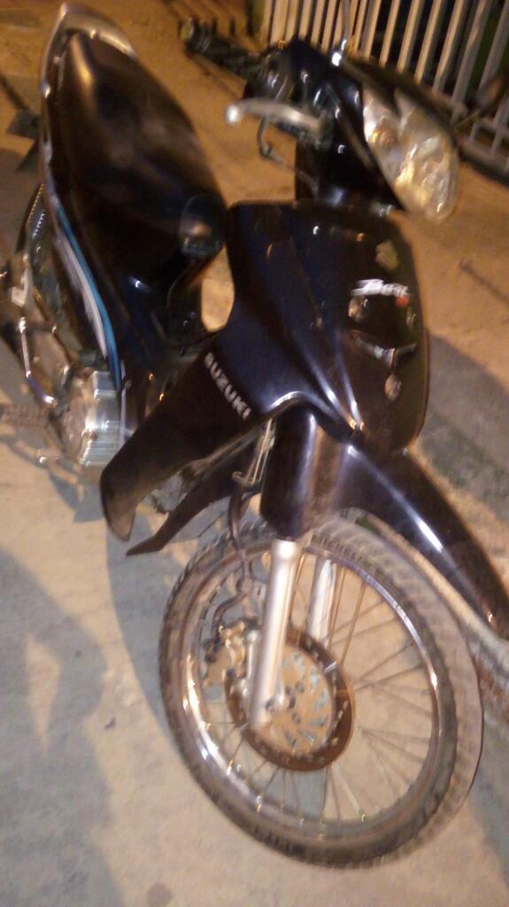 Vendo Moto Best Modelo 2005 con Papeles