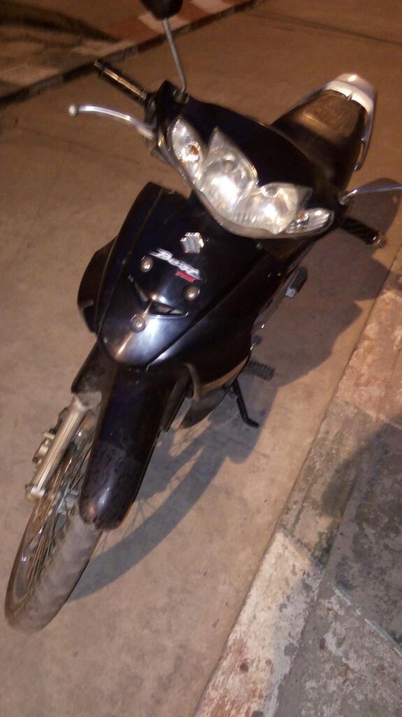 Vendo Moto Best Modelo 2005 con Papeles