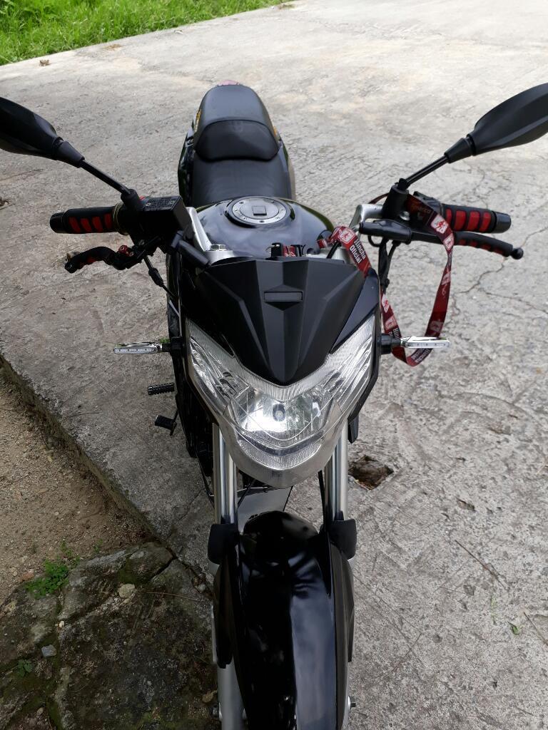 Vendo Hermosa Moto Rtx Modelo 2015