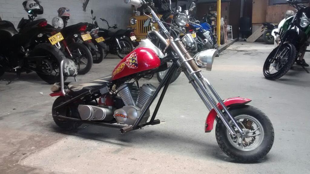 Vendo moto estiló Harley Davidson para niños a gasolina