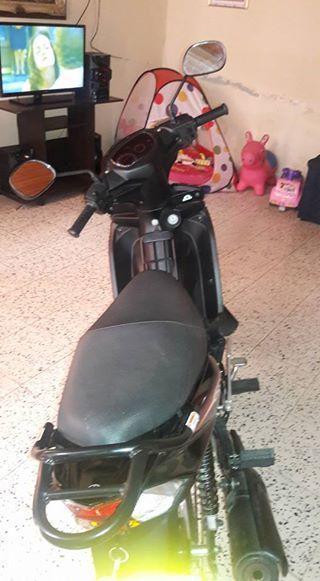 vendo moto cripton 2016