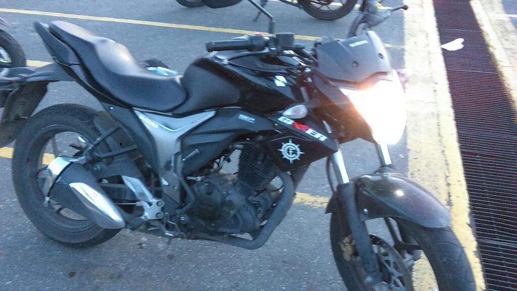 Moto Suzuki Gixxer C150