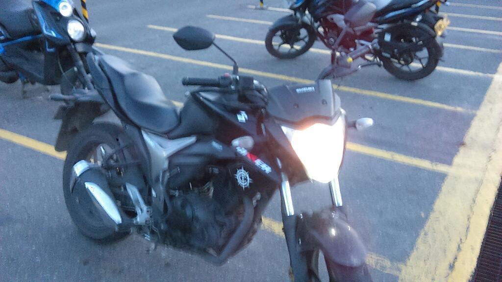 Moto Suzuki Gixxer C150
