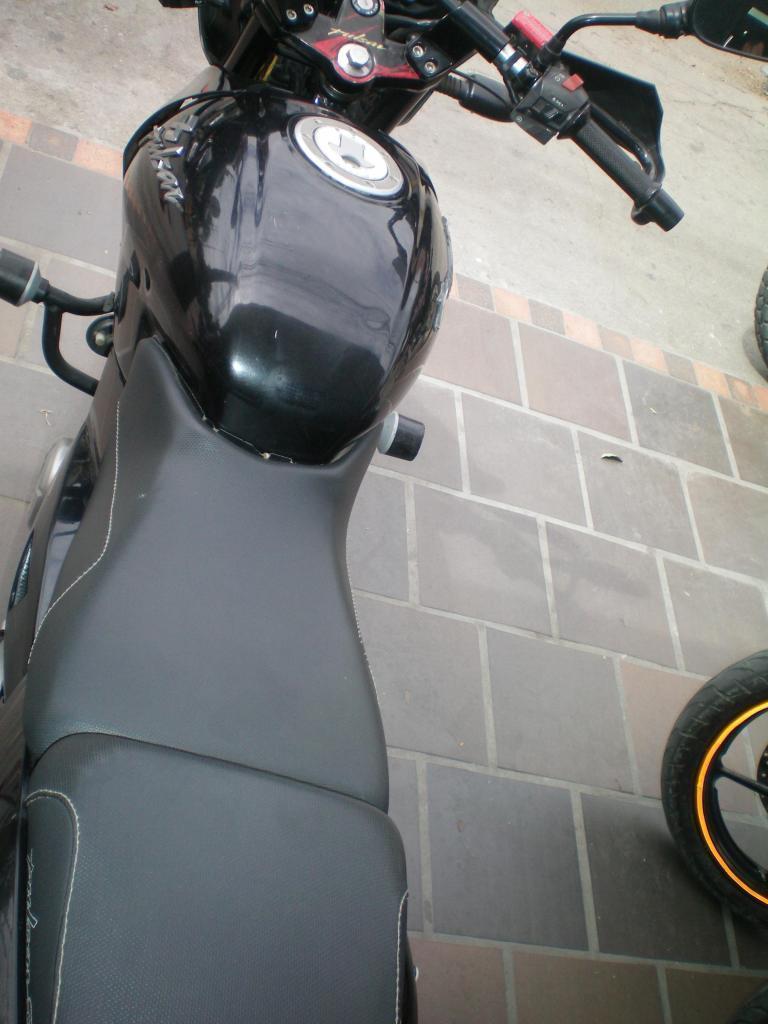 MIRE LA VENDO MODELO 2016 SEGURO DICIEMBRE BUEN ESTADO 180 UG GT PULSAR