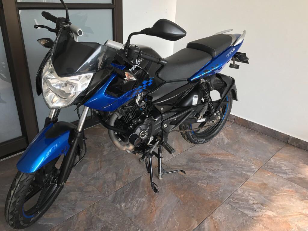 Pulsar 135 2012