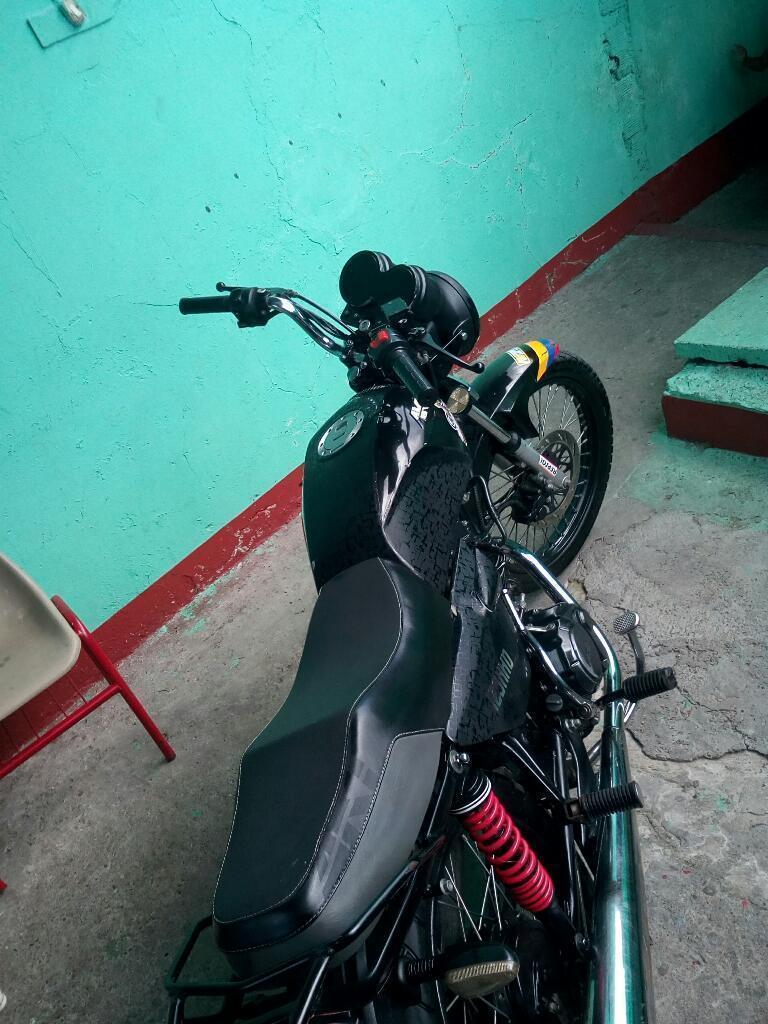 Vendo Moto Akt 125 Nkdr Modelo 2015