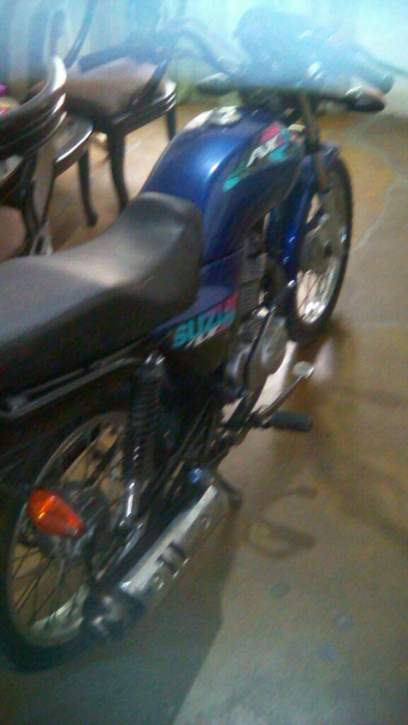 Vendo Ax4 .. 2014 Buenas Condiciones .ce