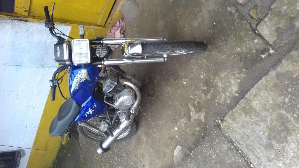 Suzuki ax 100 2006 estandar seguro hadta abril 2018 traspasos