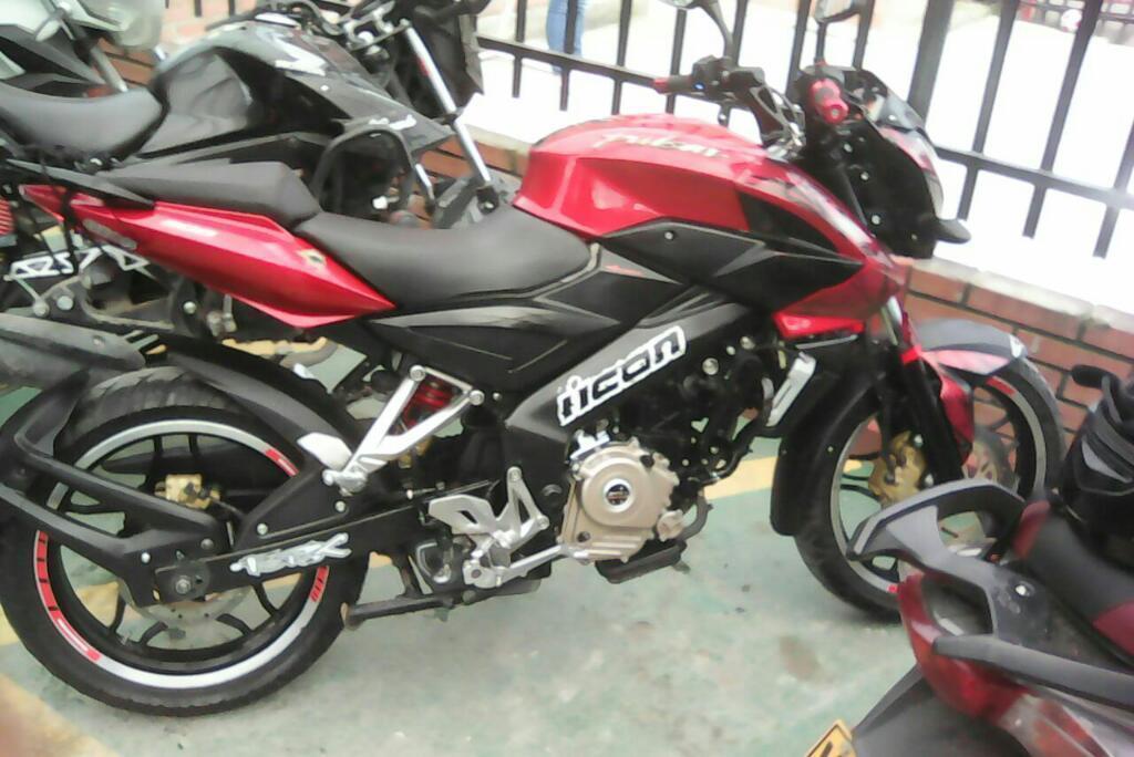 Vendo Moto Ns200 Modelo 2014