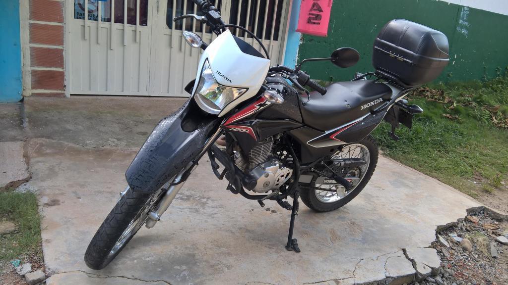 vendo o permuto moto xr150