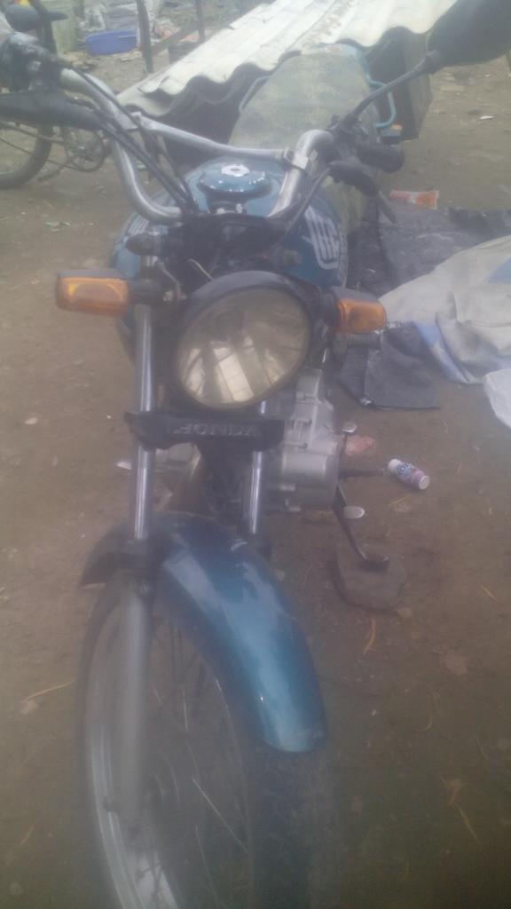 Vendo Moto Cg125 Honda Modelo 2000