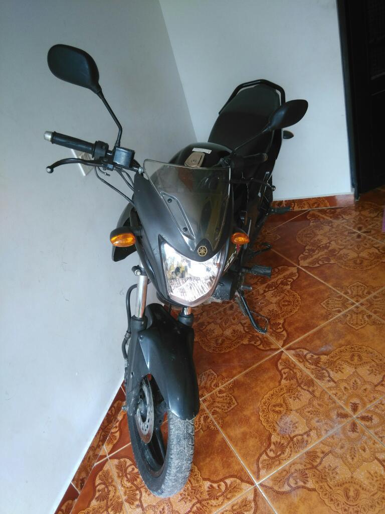 Vendo Hermosa Moto Szr 150 2015