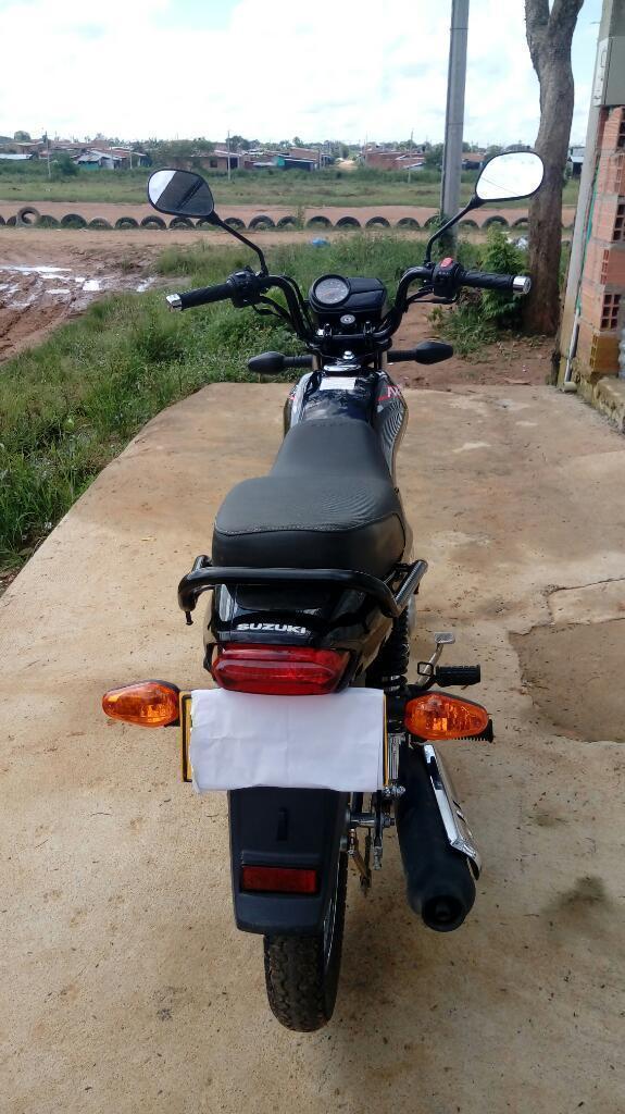 Vendo Moto Suzuki Ax4