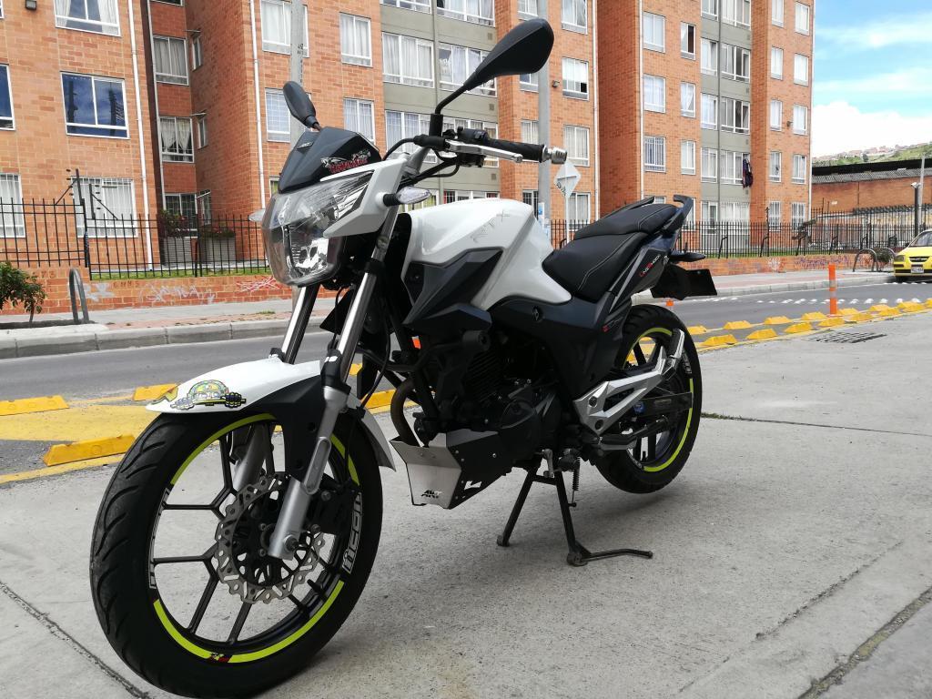 VENDO AKT RTX 150cc, MODELO 2016, 5550 KMS