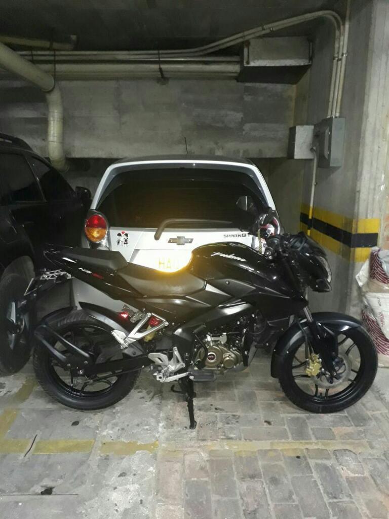 Vendo Ns 150 Modelo 2017... con 5250 Km