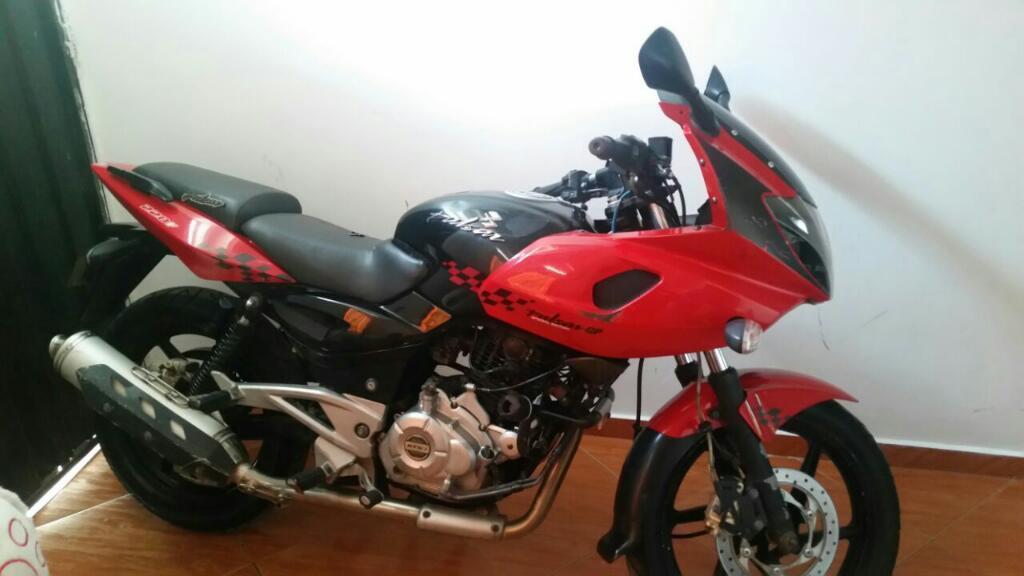 Vendo Moto Pulsar220f Unico Dueño