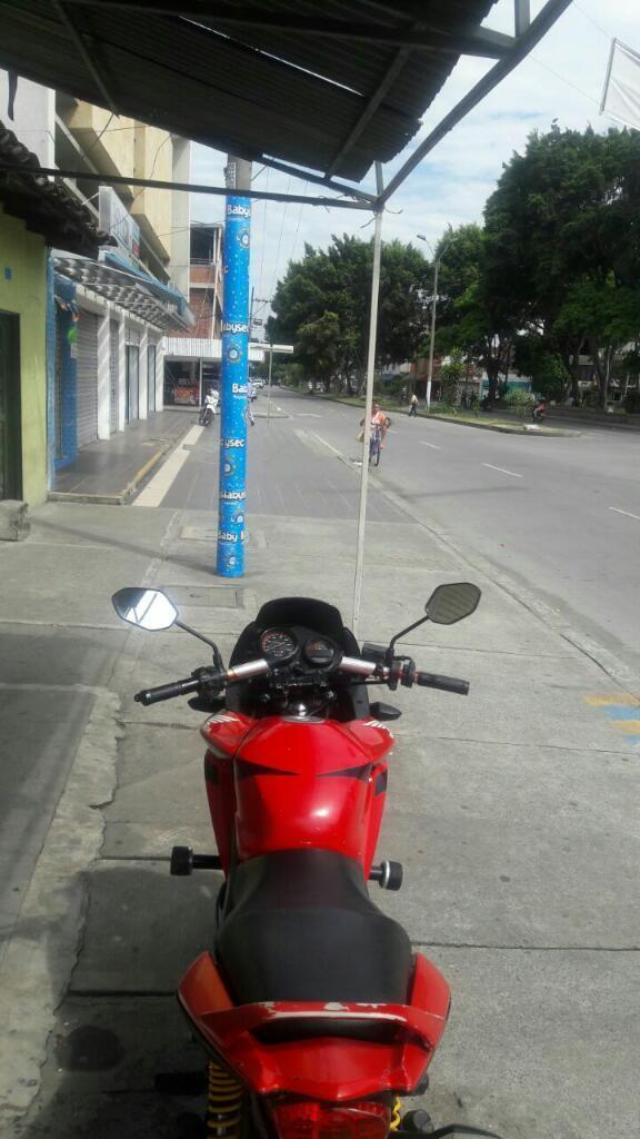 Vendo Moto Solo Tarjeta Y Papeles Nuevos