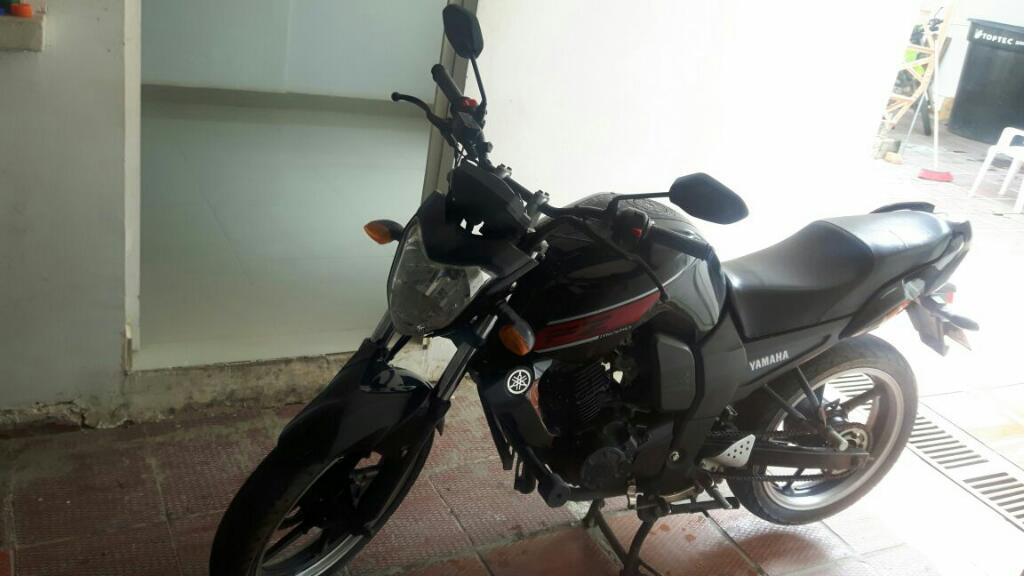 Moto Fz 2014