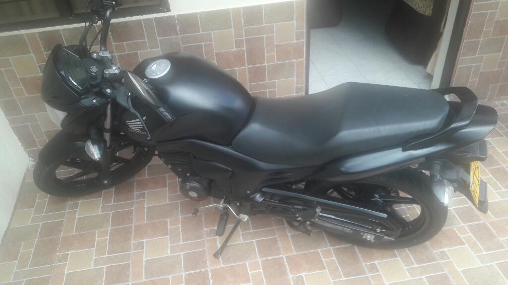 Se Vende Moto Invicta 150