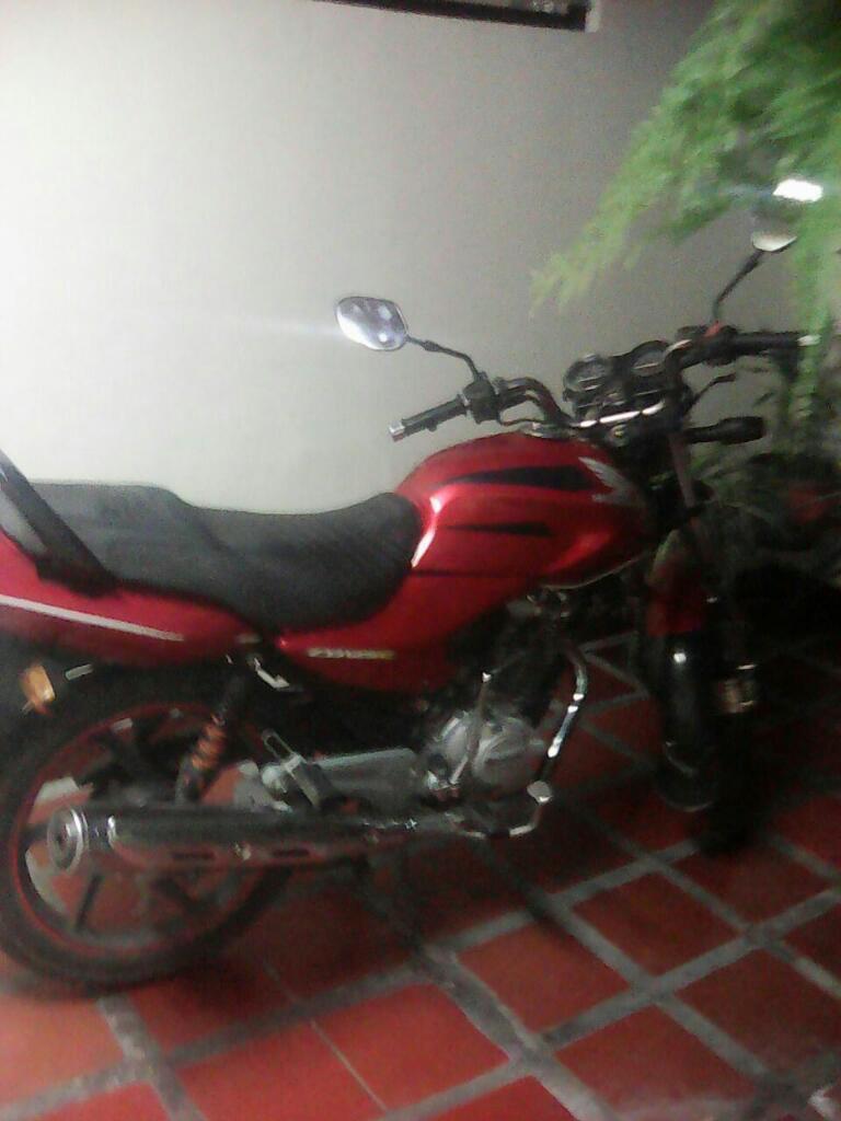 Se Vende Moto Honda Cbe 125 Modelo 2011