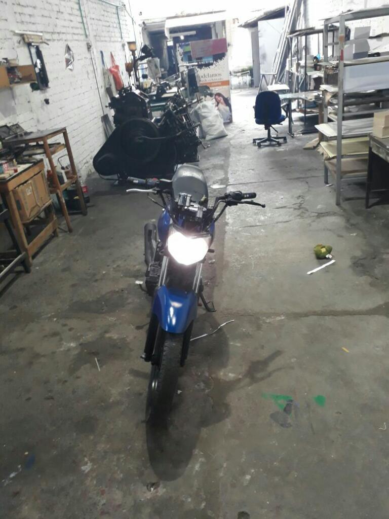 Vendo Moto Akt Evo 2011