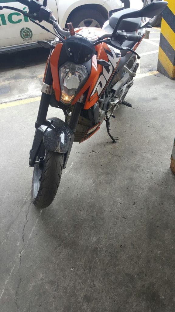 KTM DUKE 200