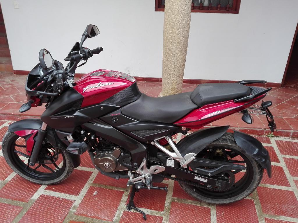 Moto pulsar NS 200 pro